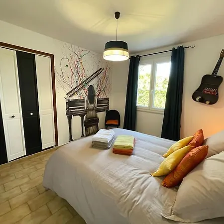 Avec Piscine Et Vue Somptueuse * Savasse